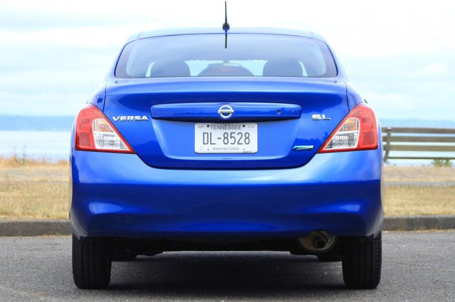  Nissan Versa 2012 года  (фото 46 из 111)